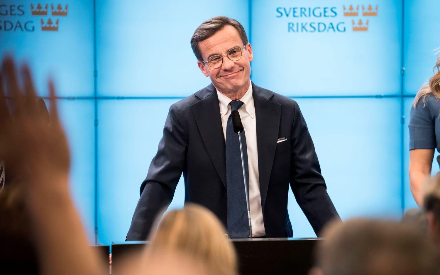 Moderatledaren Ulf Kristersson blev under måndagen framröstad som ny statsminister i Sverige. 