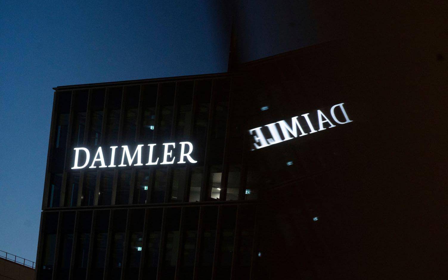 Även Daimler manipulerade mjukvara i dieselbilar och fick betala höga böter för några år sedan.